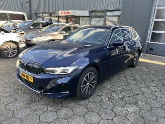 uszkodzony samochody osobowe BMW 3-serie 320e Touring 2023/2
