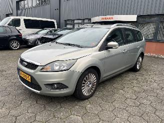 Voiture accidenté Ford Focus Wagon 1.8 Limited 2009/9