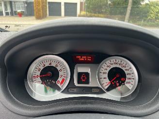 Renault Clio 1.6 Dynamique picture 9