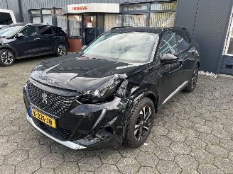 Coche accidentado Peugeot 2008 1.2 PureTech Allure Automaat 2020/12