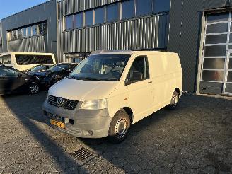 krockskadad bil bedrijf Volkswagen Transporter 1.9 TDI 300 T5 2005/2