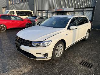 uszkodzony samochody osobowe Volkswagen Passat 1.4 TSI GTE Highline Variant 2018/7