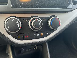 Kia Picanto 1.0 12V picture 12