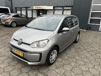 krockskadad bil auto Volkswagen Up! 1.0 BMT Move up 2017/7
