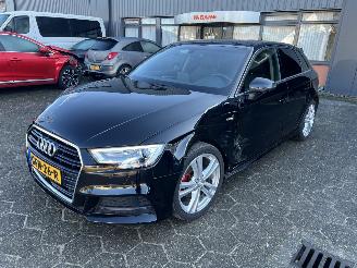 Vaurioauto  passenger cars Audi A3 Sportback 35 TFSI CoD Advance 2019/5