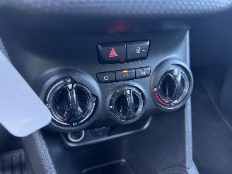 Peugeot 208 1.2 PureTech Active picture 14