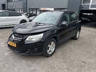 Vaurioauto  passenger cars Volkswagen Tiguan 2.0 TDI Sport&Style 4Motion 2010/1