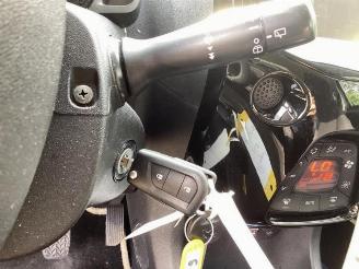 Peugeot 108 108, Hatchback, 2014 1.2 VTi 12V picture 24