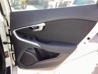 Volvo V-40 V40 (MV), Hatchback 5-drs, 2012 / 2019 2.0 D2 16V picture 26