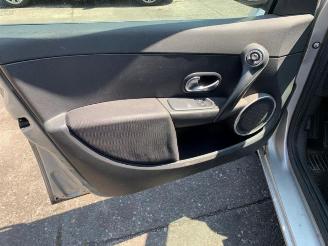 Renault Clio Clio III (BR/CR), Hatchback, 2005 / 2014 1.4 16V picture 19