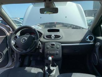 Renault Clio Clio III (BR/CR), Hatchback, 2005 / 2014 1.4 16V picture 27