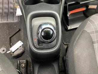 Peugeot 108 108, Hatchback, 2014 1.0 12V picture 15