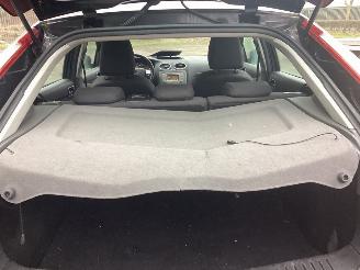 Ford Focus 1.6 TDCi 16V 100 Hatchback  Diesel 1.560cc 74kW (101pk) FWD 2007-11/2007-12  G8DC picture 8