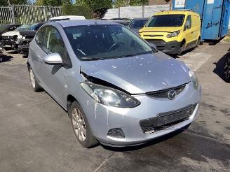 Coche siniestrado Mazda 2 2 (DE), Hatchback, 2007 / 2015 1.3 16V S-VT 2009/3