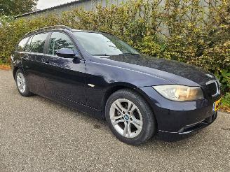 BMW 3-serie 320i 16V Combi/o  Benzine 1.995cc 110kW picture 4