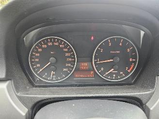 BMW 3-serie 320i 16V Combi/o  Benzine 1.995cc 110kW picture 10