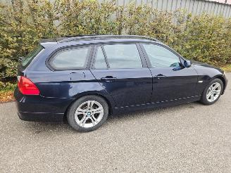 BMW 3-serie 320i 16V Combi/o  Benzine 1.995cc 110kW picture 6
