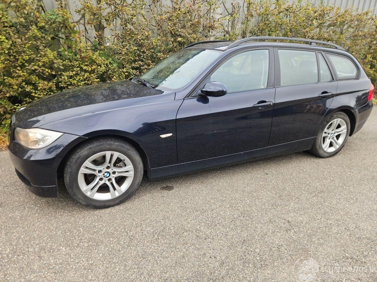 BMW 3-serie 320i 16V Combi/o  Benzine 1.995cc 110kW