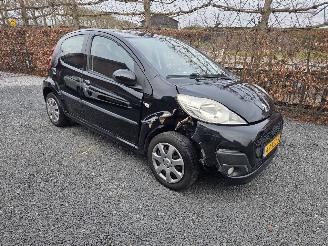 uszkodzony samochody osobowe Peugeot 107 1.0 Active 2012/10