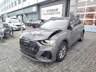 Audi Q3 S-Line DSG Matrix Leder Camera 2.0 tdi picture 3