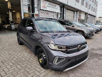 krockskadad bil auto Volkswagen T-Cross 3x R-line DSG Stoelverwarming IQ Lights Camera 2025/3