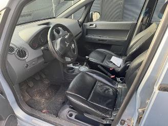 Mitsubishi Colt  picture 7