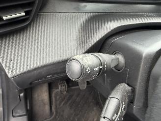 Peugeot 208 BLUEHDI picture 11