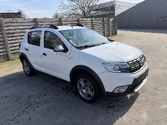damaged passenger cars Dacia Sandero STEPWAY 0.9 TCE 90 2019/10