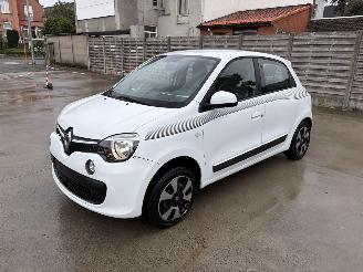 Voiture accidenté Renault Twingo 3 PHASE 1 1.0i - 12V SCE 70 2017/12