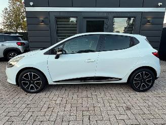 Schadeauto Renault Clio 0.9 TCe Night & Day | Navi Pdc Lm-velgen 2013/6