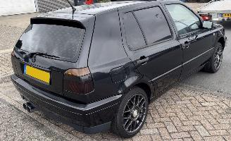 Volkswagen Golf 2.8 VR6 picture 2