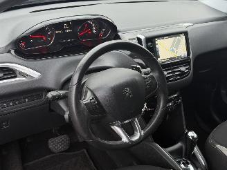 Peugeot 208 1.2 PureTech Style Pack AUTOMAAT picture 12