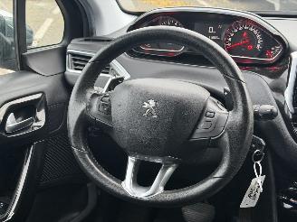 Peugeot 208 1.2 PureTech Style Pack AUTOMAAT picture 14