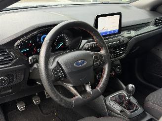 Ford Focus 1.0 EcoBoost ST Line picture 10