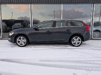 Volvo V-60 2.4 D6 AWD Plug-In Hybrid Summum picture 6