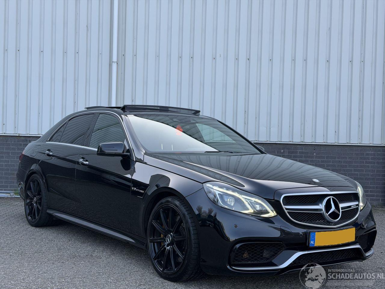 Mercedes E-klasse E63 AMG 4 MATIC PANO/FULL OPTION