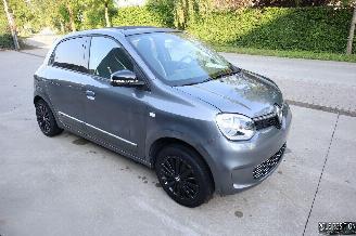 Vaurioauto  passenger cars Renault Twingo 1.0 BENZ 2022/5