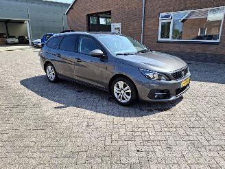 Coche accidentado Peugeot 308 1.5 hdi  131pk  pano navi 2021/5