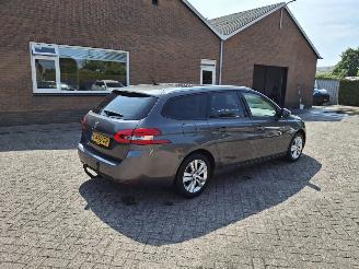 Peugeot 308 1.5 hdi  131pk  pano navi picture 3