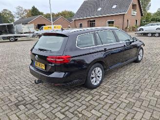 Vaurioauto  passenger cars Volkswagen Passat 1.4 tsi  110kw  automaat navi clima 2017/2