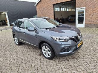 skadebil auto Renault Kadjar 1.3 tce  140pk automaat    navi clima 2020/6