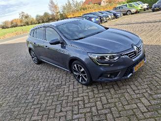 skadebil auto Renault Mégane 1.3 tce bose  103kw automaat navi leer 2019/10