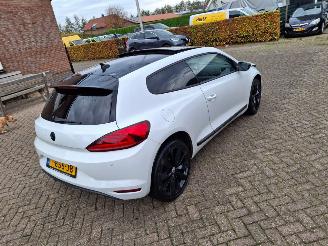 Volkswagen Scirocco 1.4 tsi  125pk pano picture 5