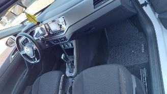 Volkswagen Polo 1.0 tsi   70kw navi  automaat picture 4