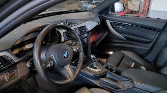Damaged car BMW 3-serie 318i n sport clima 2019/7