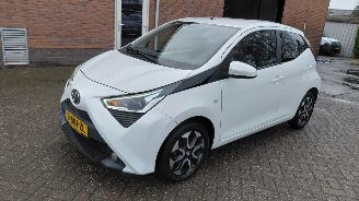 Auto incidentate Toyota Aygo 1.0 vtti  x play automaat 2021/5