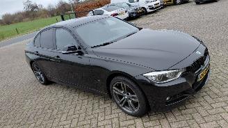 skadebil auto BMW 3-serie 330 e hybrid 2016/9