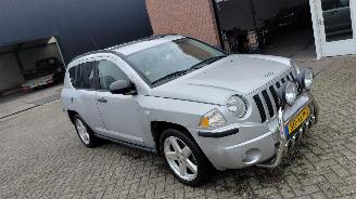 krockskadad bil auto Jeep Compass 2.4i  125kw   airco  navi 2009/5