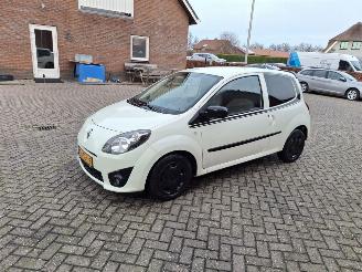škoda osobní automobily Renault Twingo 1.2i  75pk airco 2011/10