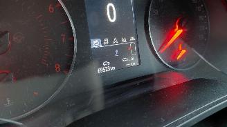 skadebil auto Renault Clio 1.0i zen  navi clima  91pk 2021/12